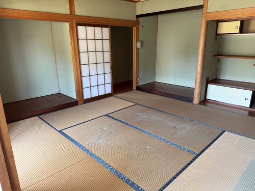 (居間)