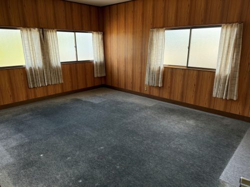 (居間)
