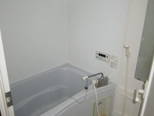※写真は2階201号室のお部屋です(風呂)