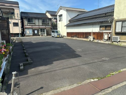 昭和町KG駐車場